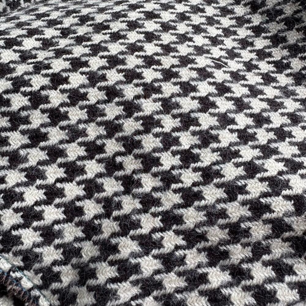 Classic Black and White Houndstooth Scarf - Picture 3 of 6